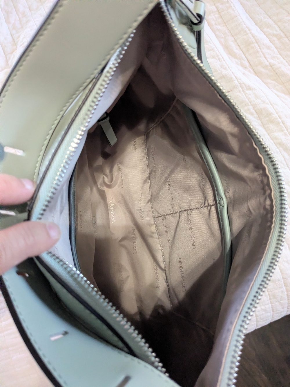 Calvin Klein Max Mint Croc-Embossed Shoulder Bag - Picture 5 of 7